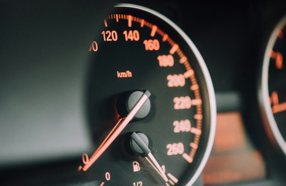 Czym jest geometria zawieszenia – wyjaśnienie procedury geometrii kół